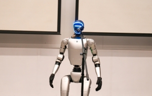 An android robot with A.I. interface that captivated the audience and set a futuristic tone for the event.