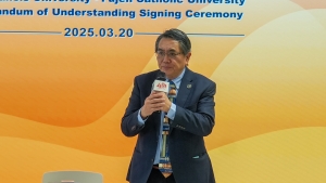 輔大校長代表暨醫療管理發展部執行長葉炳強教授。