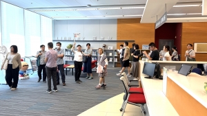 方大全力协助香港档案学会举办「香港国际档案週2025」，共同为 「档案无界」这个主题目标而努力，保存香港集体回忆。