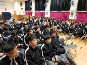 現場約有90學生參與